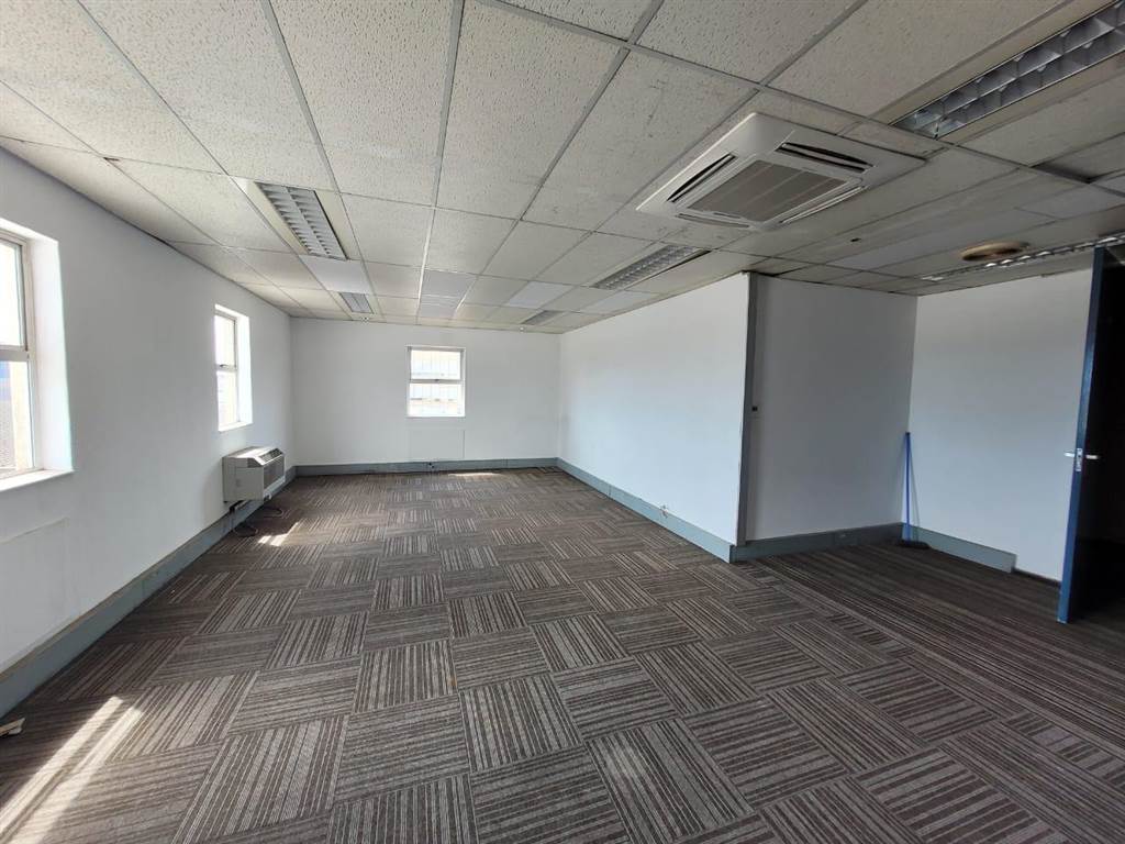 182  m² Commercial space in Kempton Park Central photo number 3