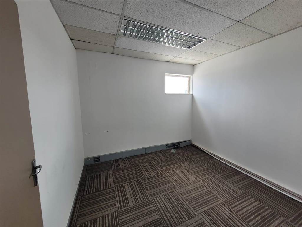 182  m² Commercial space in Kempton Park Central photo number 12