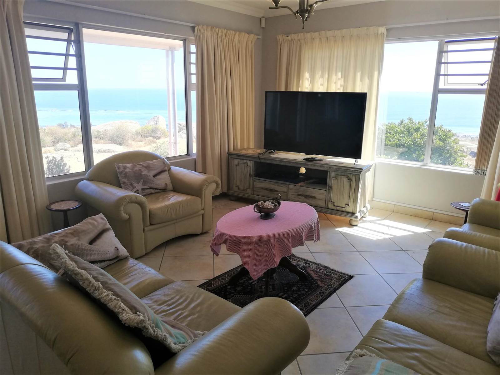 3.5 Bed House in St Helena Bay photo number 10