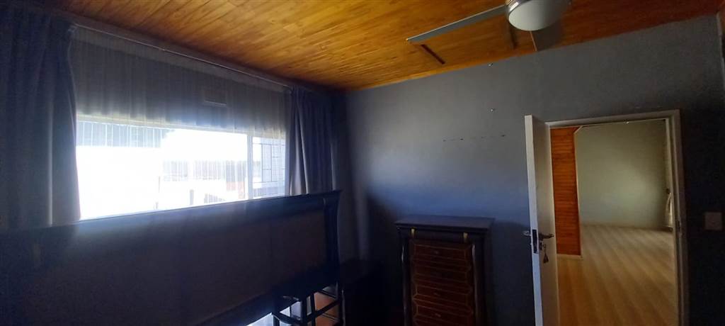 3 Bed House in Embalenhle photo number 12