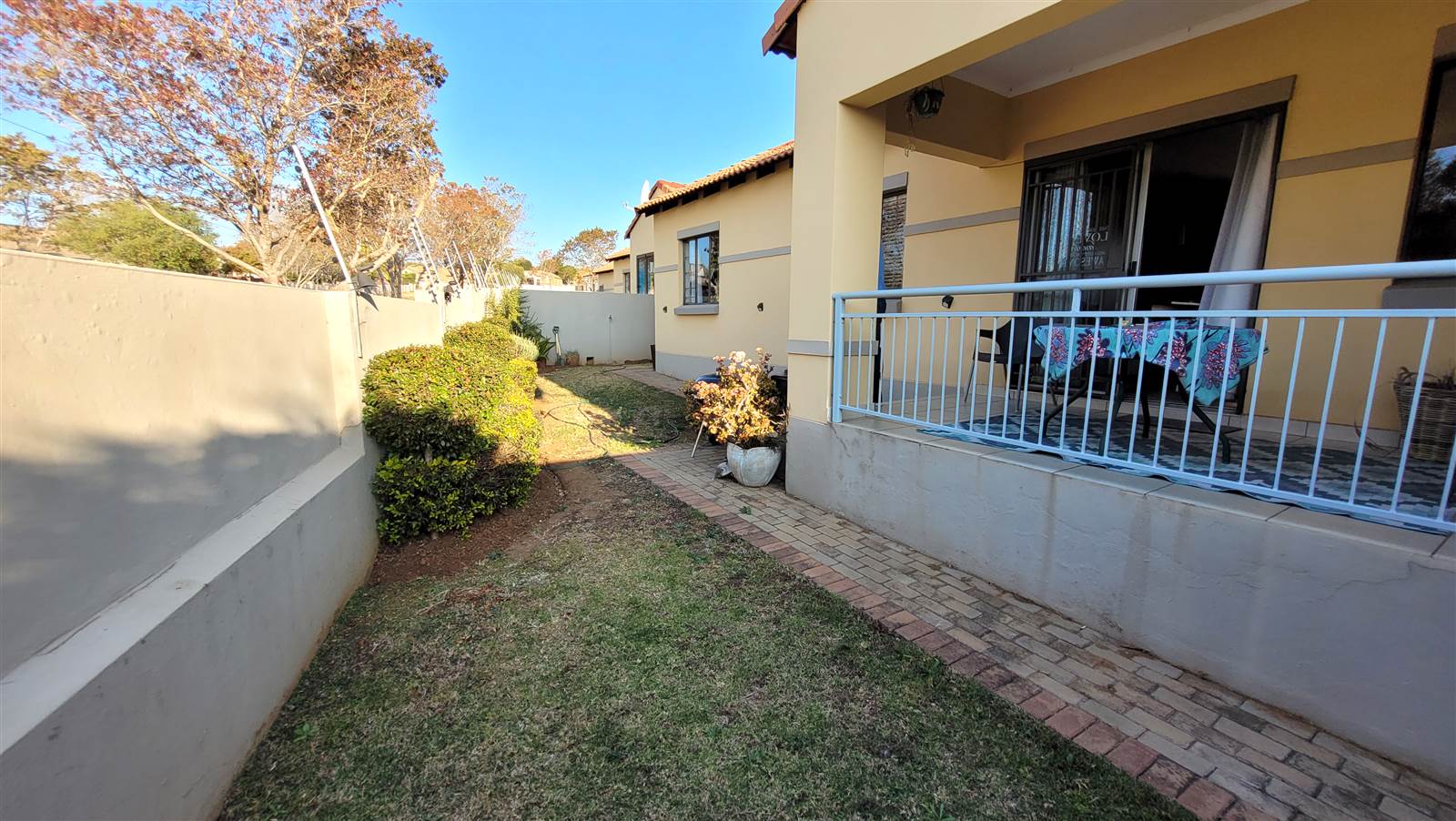 2 Bed Townhouse in Mooikloof Ridge photo number 20