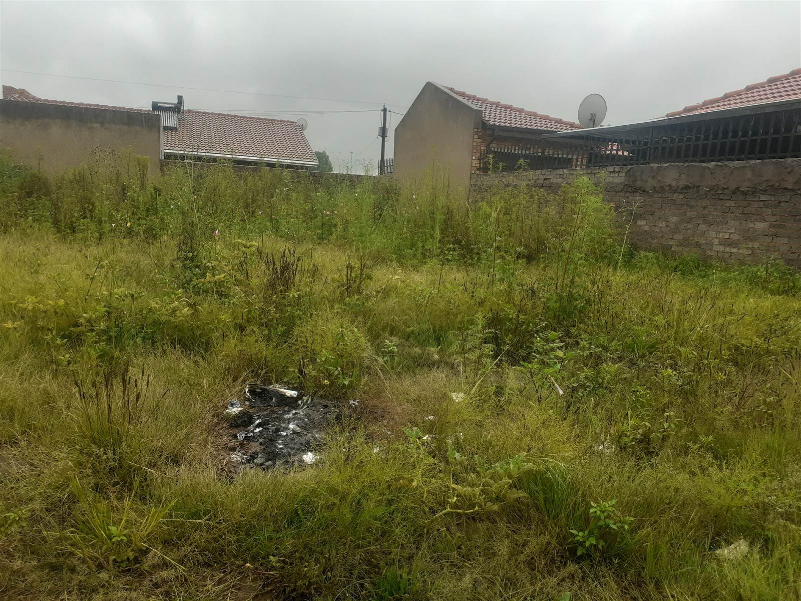 300 m² Land available in Kwa Thema photo number 2