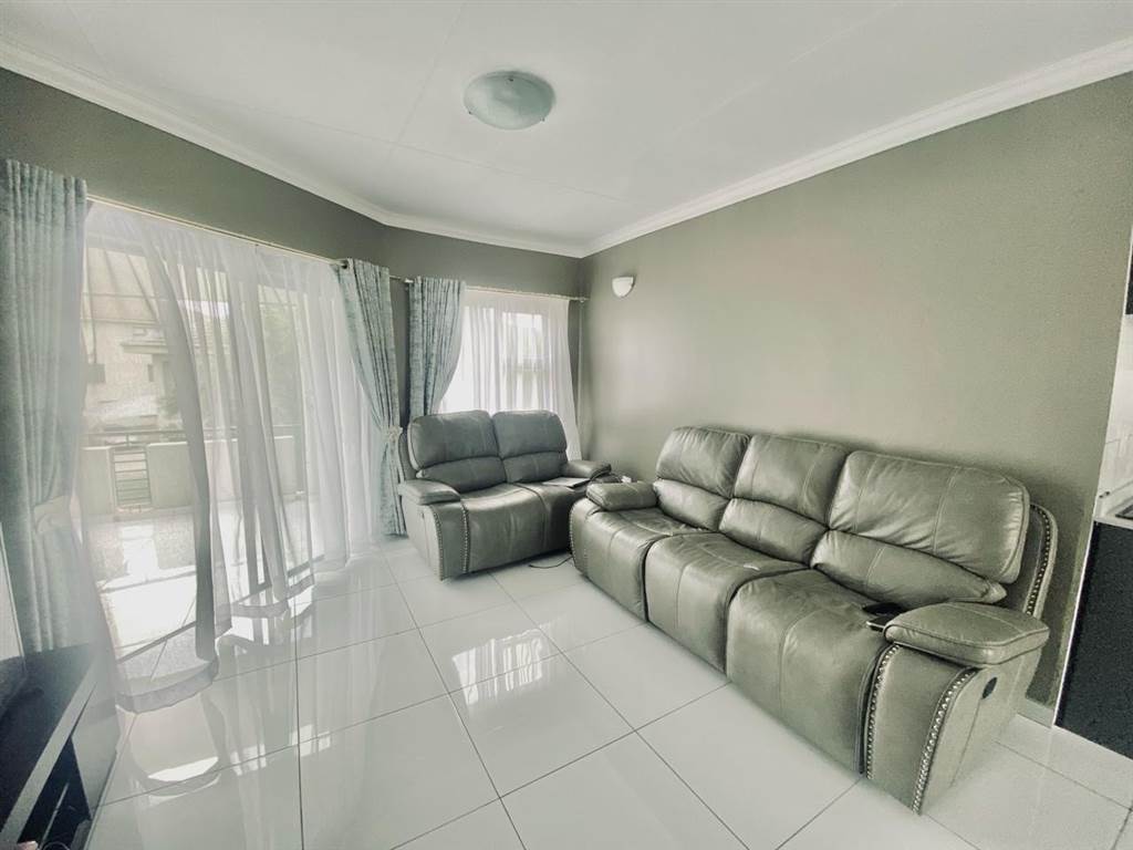 1 Bed Townhouse in Penina Park photo number 4
