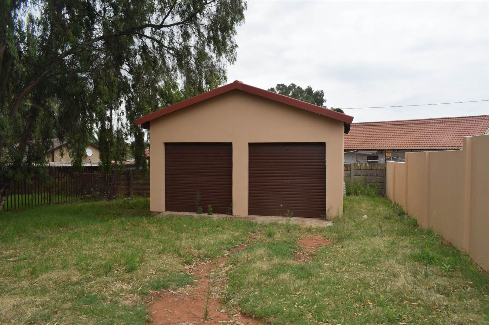 2 Bed House in Rensburg photo number 16