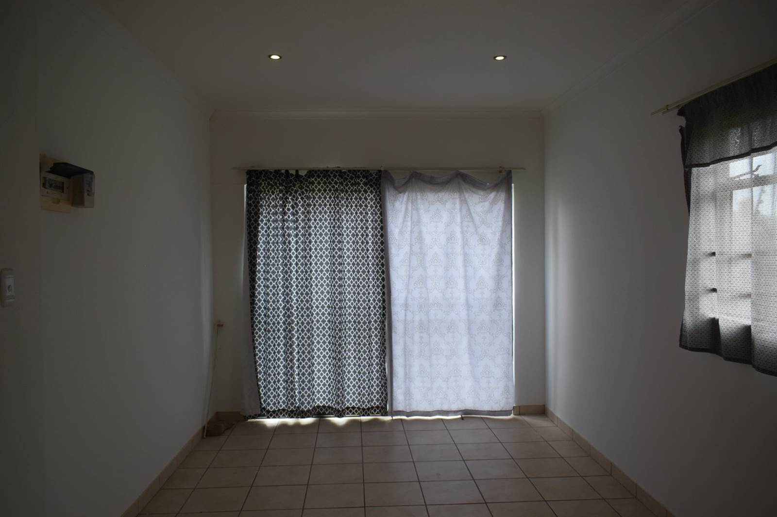 2 Bed House in Rensburg photo number 13