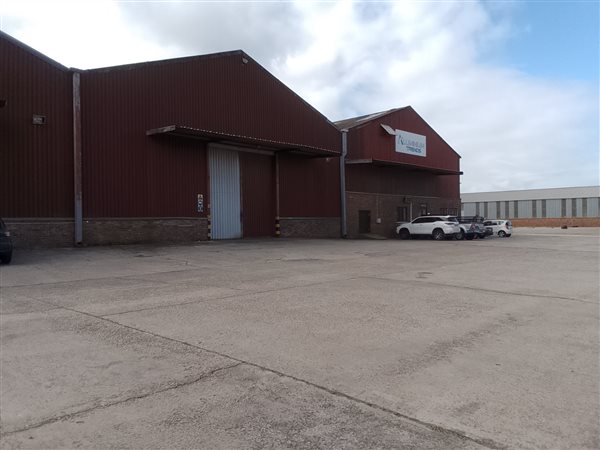 895 m² Industrial space 895 m² Industrial space