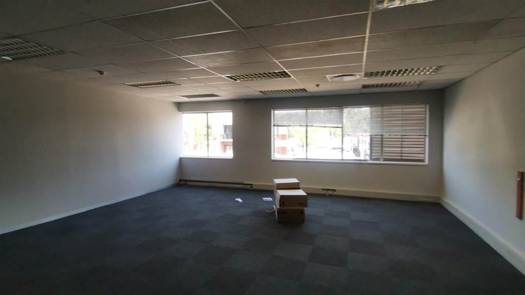 139  m² Commercial space in Essexwold photo number 11