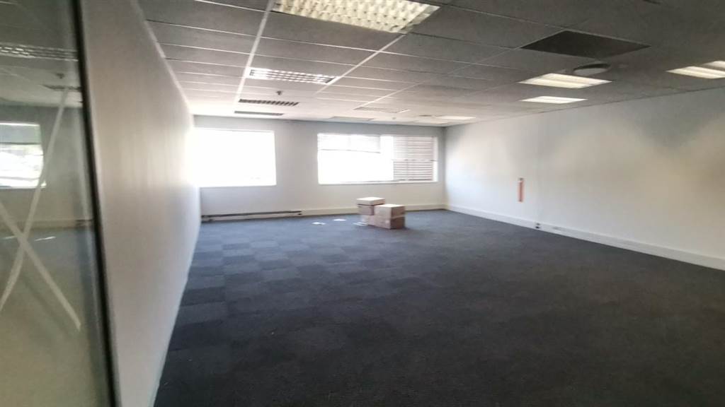 139  m² Commercial space in Essexwold photo number 3