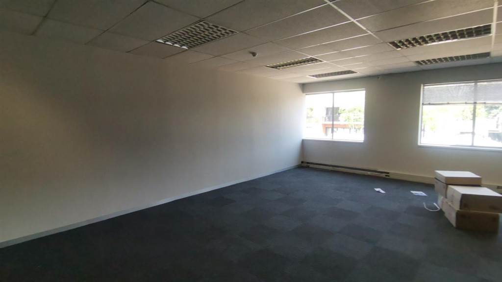 139  m² Commercial space in Essexwold photo number 12