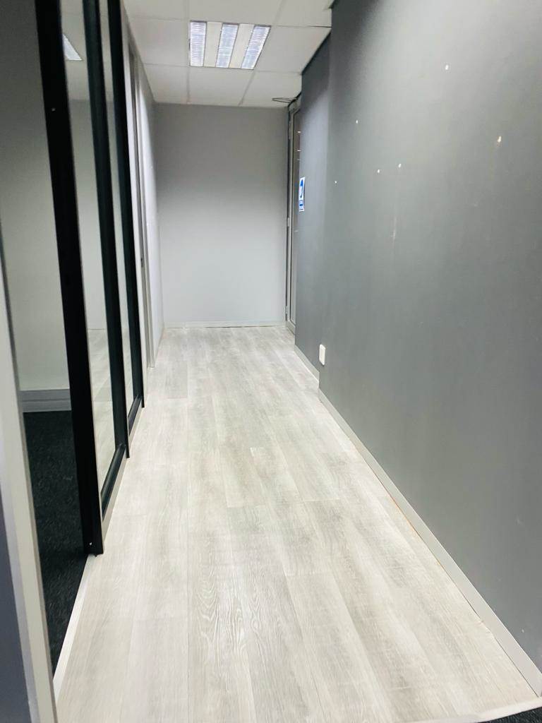 423.84  m² Office Space in Westville photo number 8