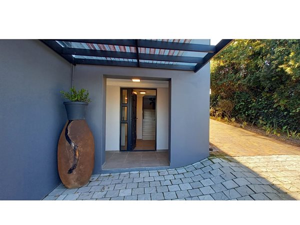 4 Bedroom House 4 Bedroom House