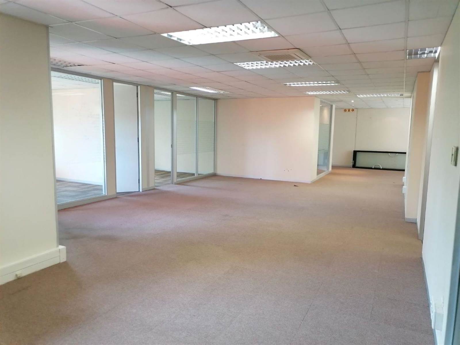 512  m² Commercial space in Bryanston photo number 9