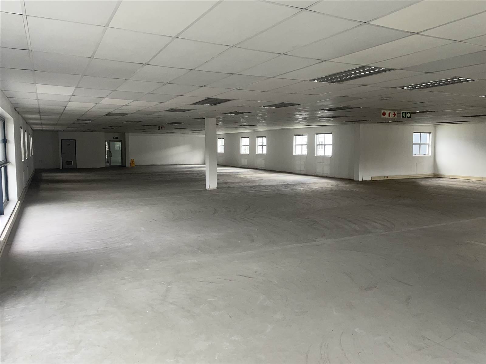 588  m² Commercial space in Halfway Gardens photo number 22