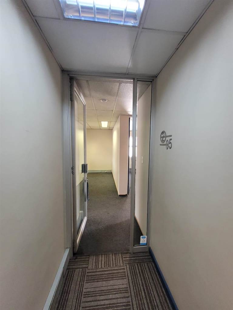 205  m² Commercial space in Kempton Park Central photo number 4