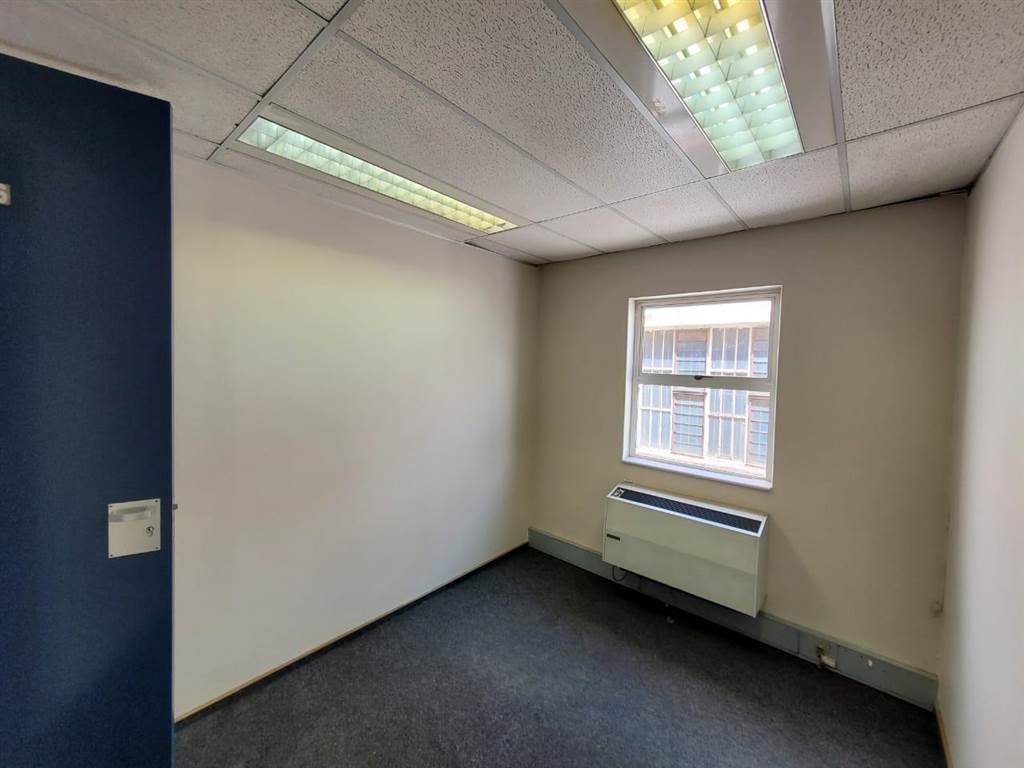 205  m² Commercial space in Kempton Park Central photo number 15