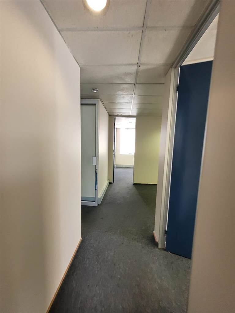 205  m² Commercial space in Kempton Park Central photo number 14