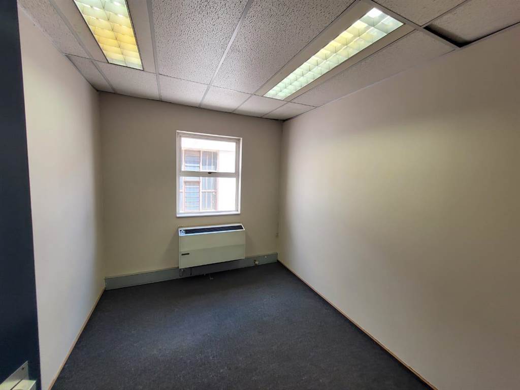 205  m² Commercial space in Kempton Park Central photo number 12