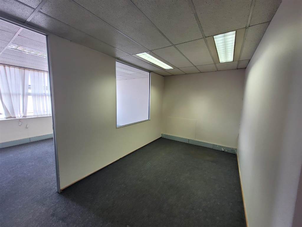205  m² Commercial space in Kempton Park Central photo number 9