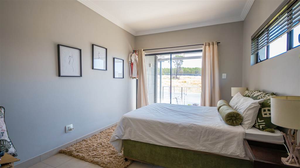 4 Bed House in Mooikloof Equestrian Estate photo number 30