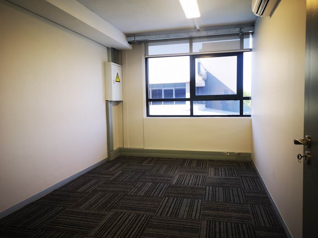 659  m² Commercial space in Greenside photo number 12