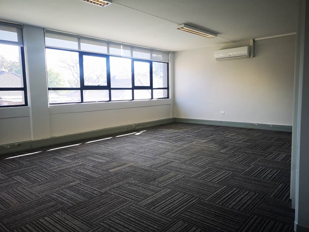 659  m² Commercial space in Greenside photo number 6