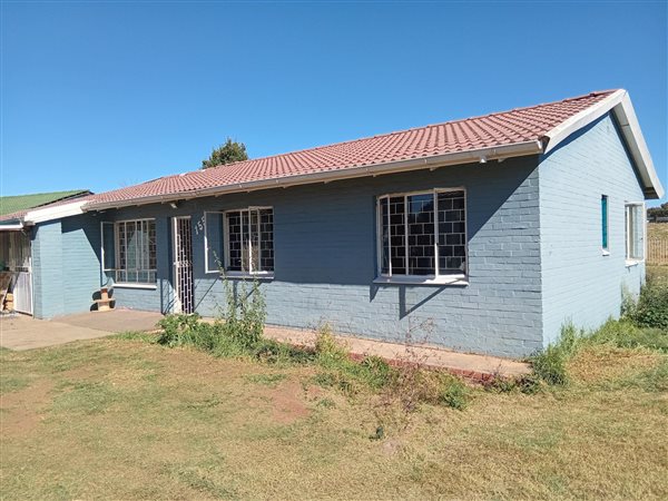 4 Bedroom House 4 Bedroom House