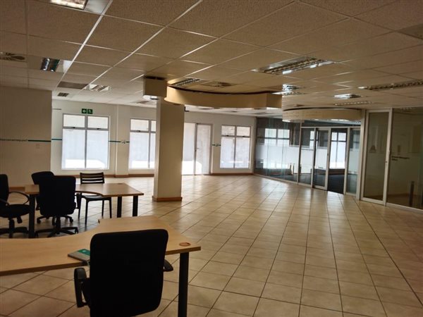 599  m² Commercial space in Morningside