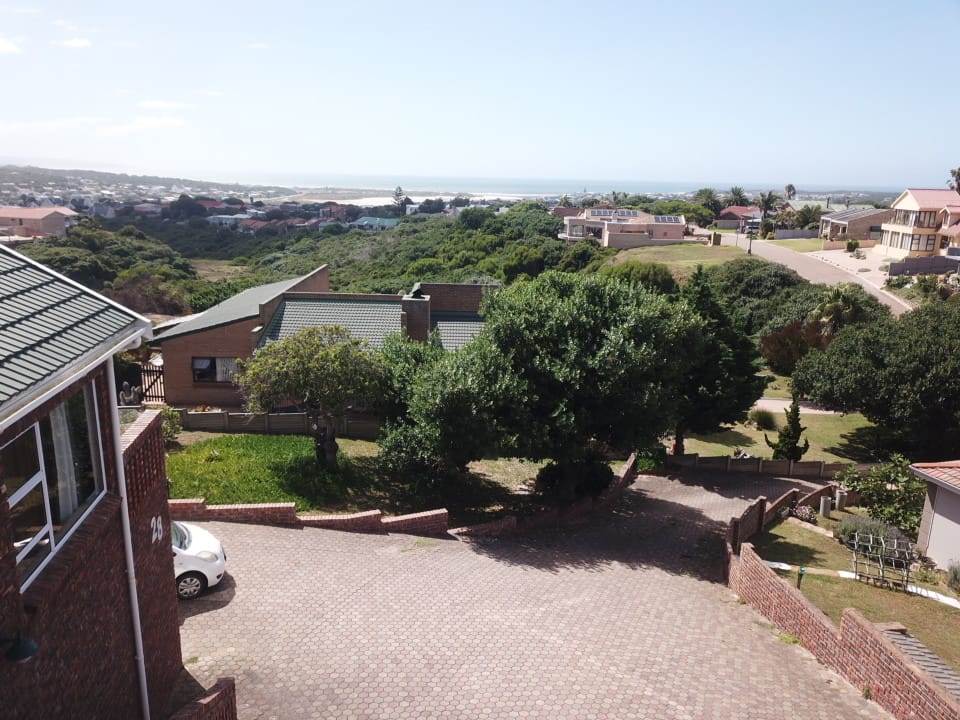 5 Bed House in Stilbaai photo number 18
