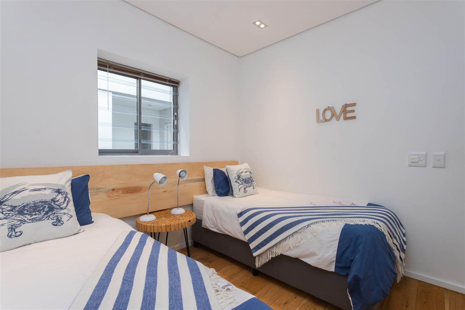 2 Bed Apartment in Oranjezicht photo number 24