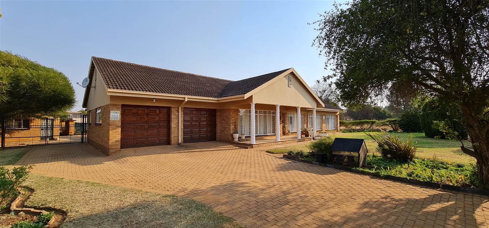 3 Bed House in Hartbeesfontein photo number 1
