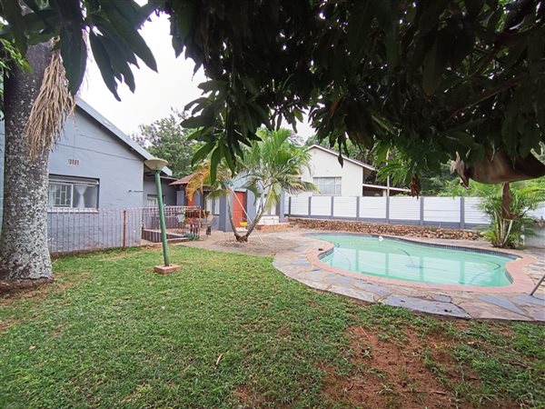4 Bedroom House 4 Bedroom House