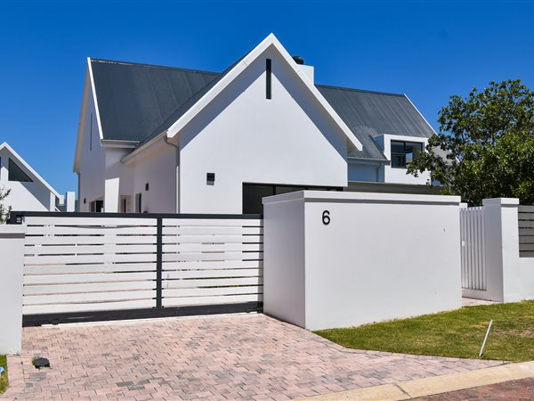 3 Bedroom House 3 Bedroom House