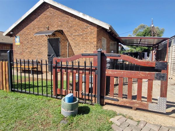 3 Bedroom House 3 Bedroom House