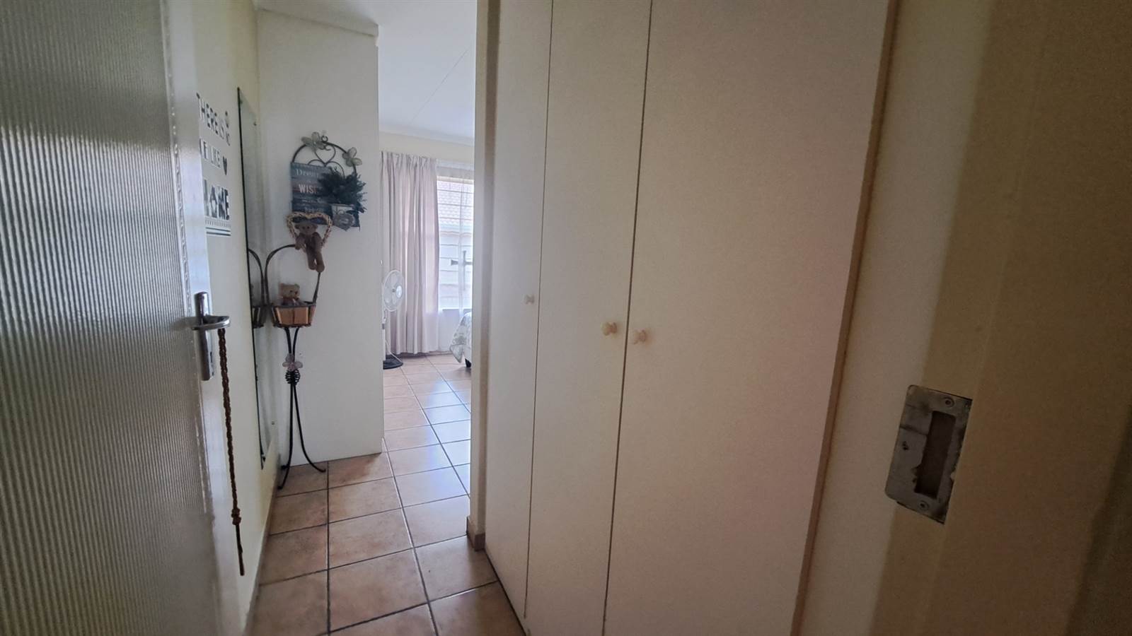 2 Bed Apartment in Rietfontein photo number 14