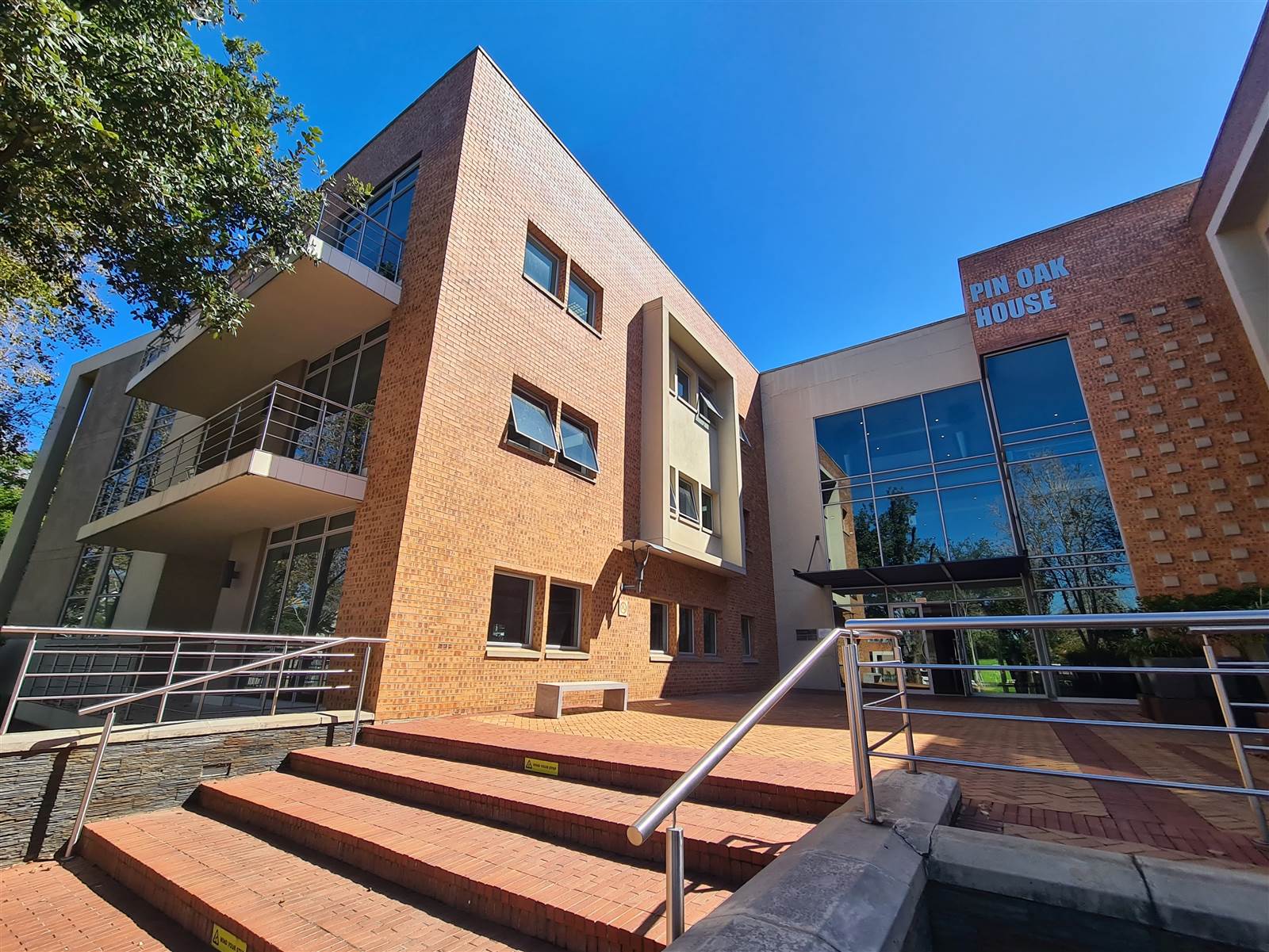 674  m² Commercial space in Bryanston photo number 15