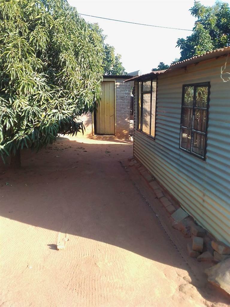 400 m² Land available in Lethlabile photo number 7