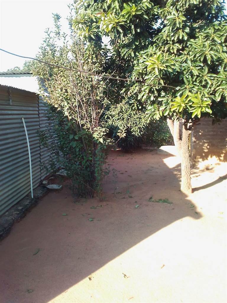 400 m² Land available in Lethlabile photo number 5