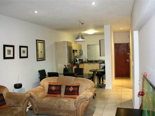 2 Bed Townhouse in Sandown photo number 8