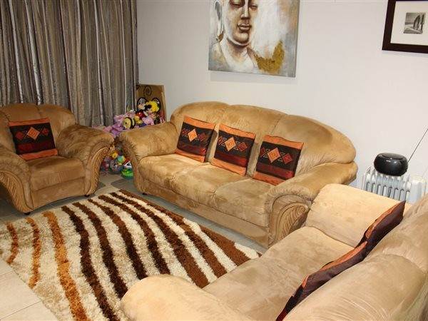 2 Bed Townhouse in Sandown photo number 9