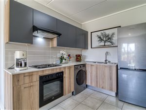 2 Bed Apartment in Hazeldean (Silverlakes Surroundings)