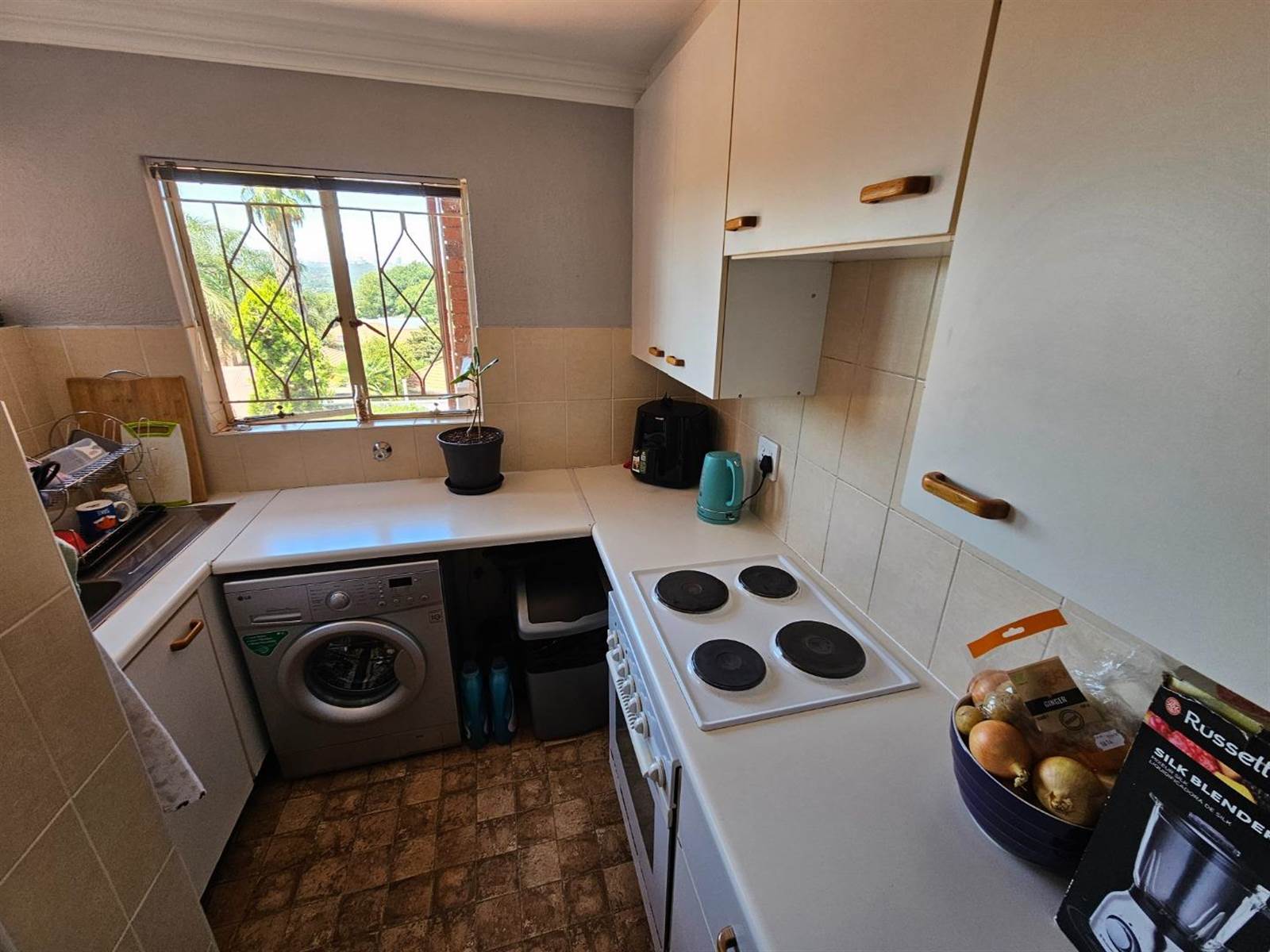 2 Bed Apartment in Northcliff photo number 4