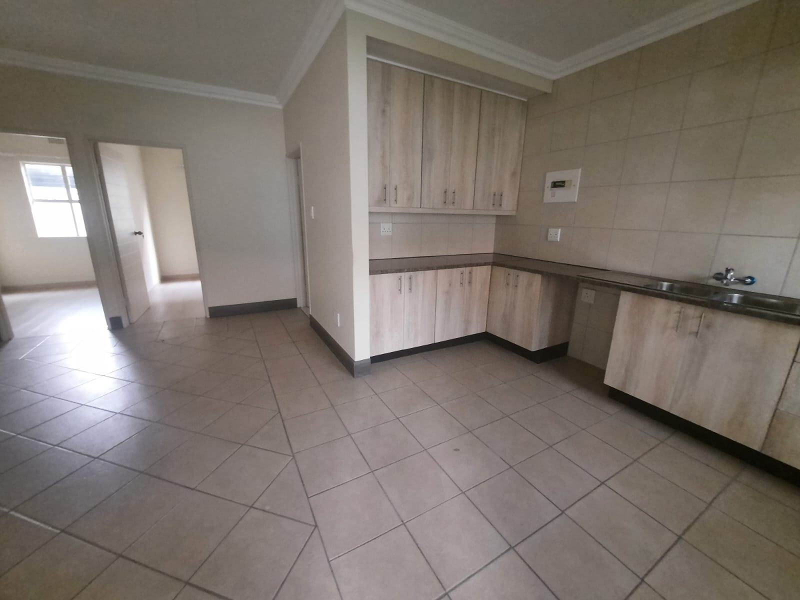 2 Bed Townhouse in Ermelo photo number 5