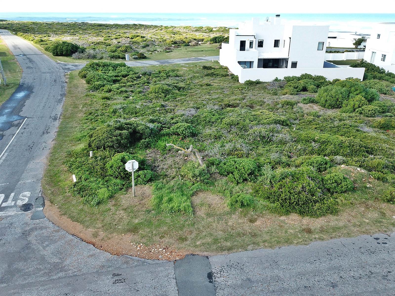334 m² Land available in Struisbaai photo number 2