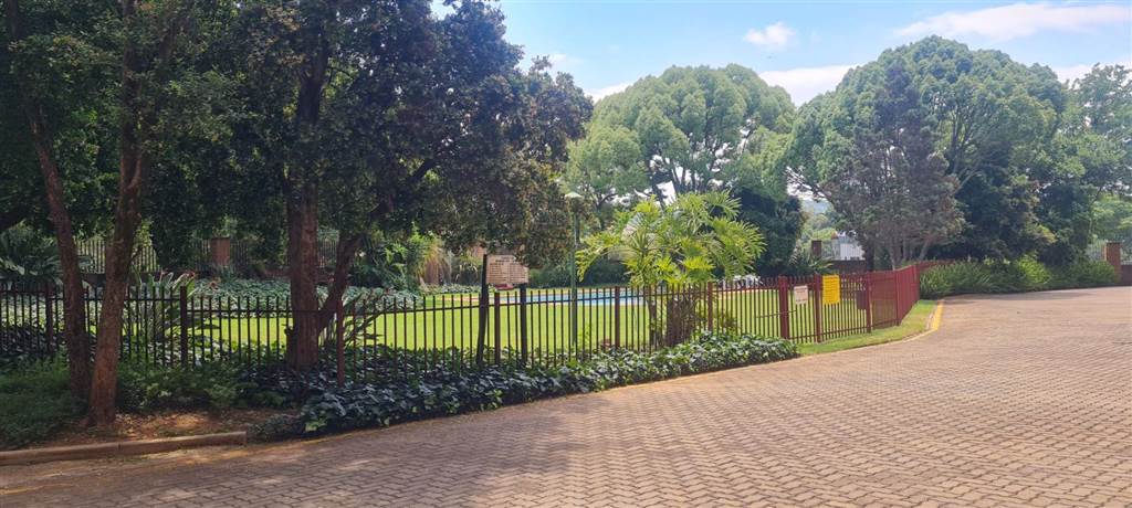 3 Bed Apartment in Menlyn photo number 21