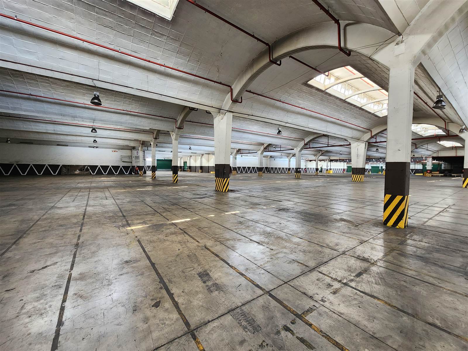 12500  m² Industrial space in Isando photo number 5