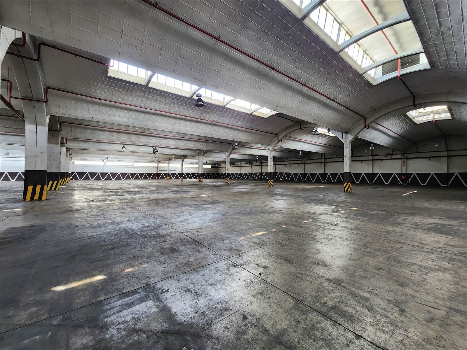 12500  m² Industrial space in Isando photo number 3