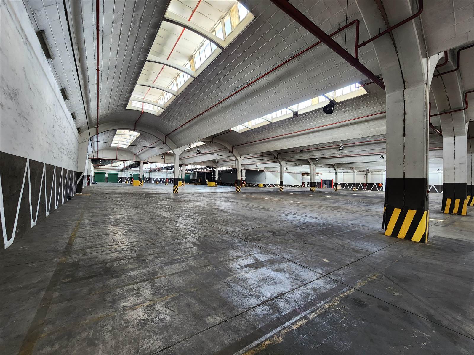 12500  m² Industrial space in Isando photo number 10
