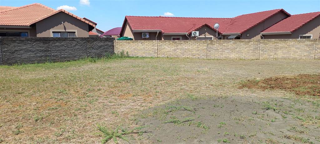 458 m² Land available in Waterval East photo number 4