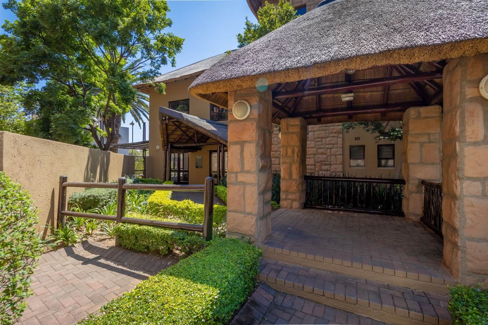 2 Bed Apartment in Lonehill photo number 26