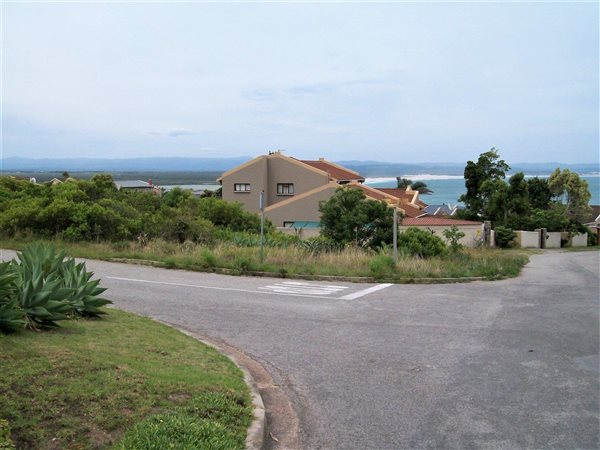 892 m² Land